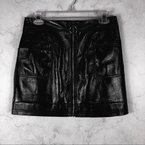 [Topshop ] Edgy Vinyl Mini Skirt - Picture 5 of 6